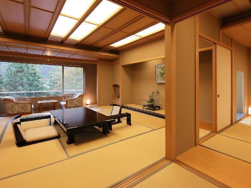 Shikisai Ichiriki Hotel Корияма Екстериор снимка